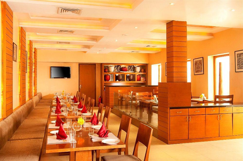 Hotel Walson Spa'O'Tel 콜카타 레스토랑 사진